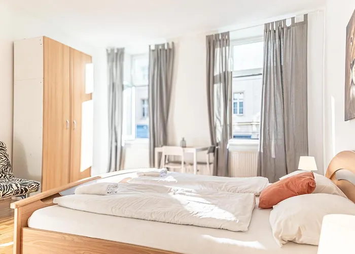 Comfortable 3br Next To Belvedere, Ideal For Short *