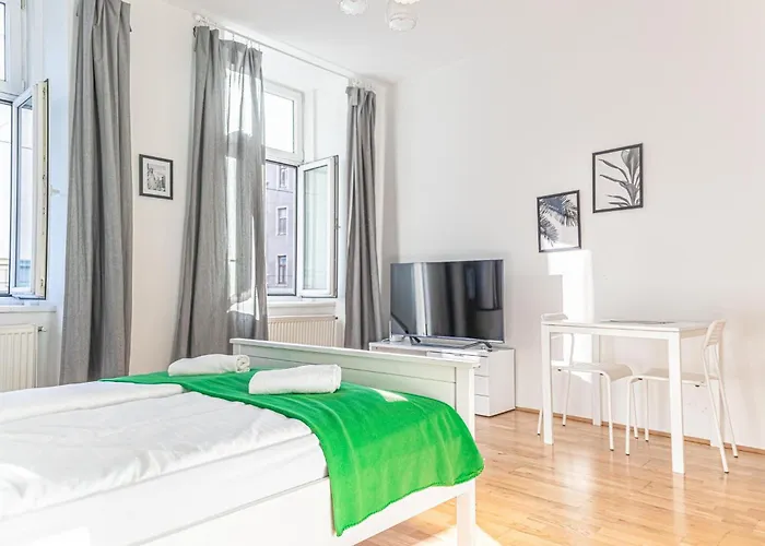 Comfortable 3br Next To Belvedere, Ideal For Short